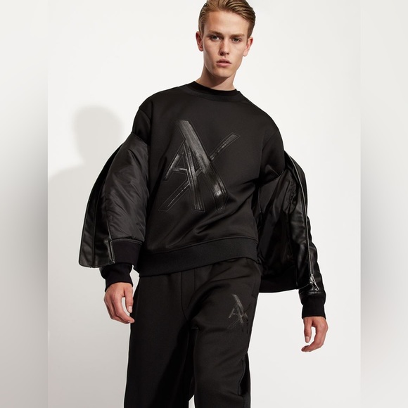 Armani Exchange OVERSIZED LOGO CREW NECK SWEATSHIRT - Picture 8 of 11